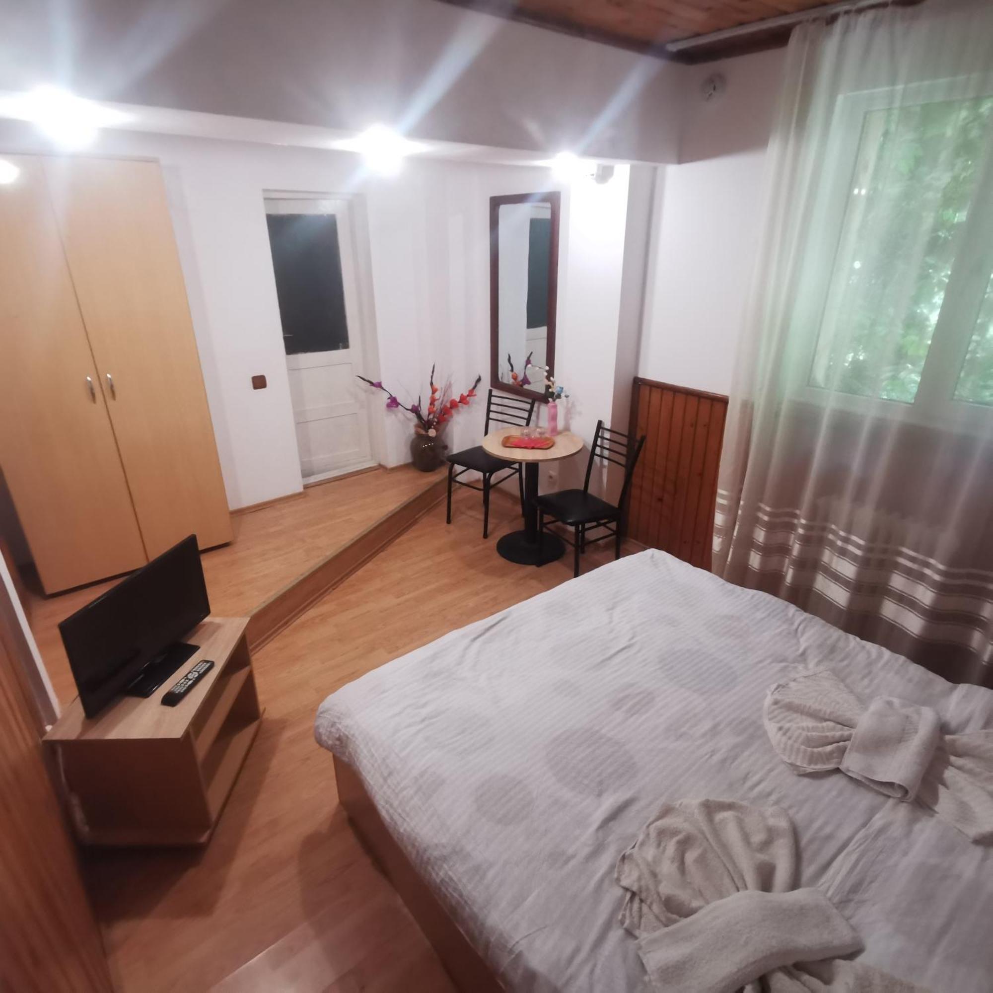 Pensiunea Fara Nume Buşteni Екстериор снимка