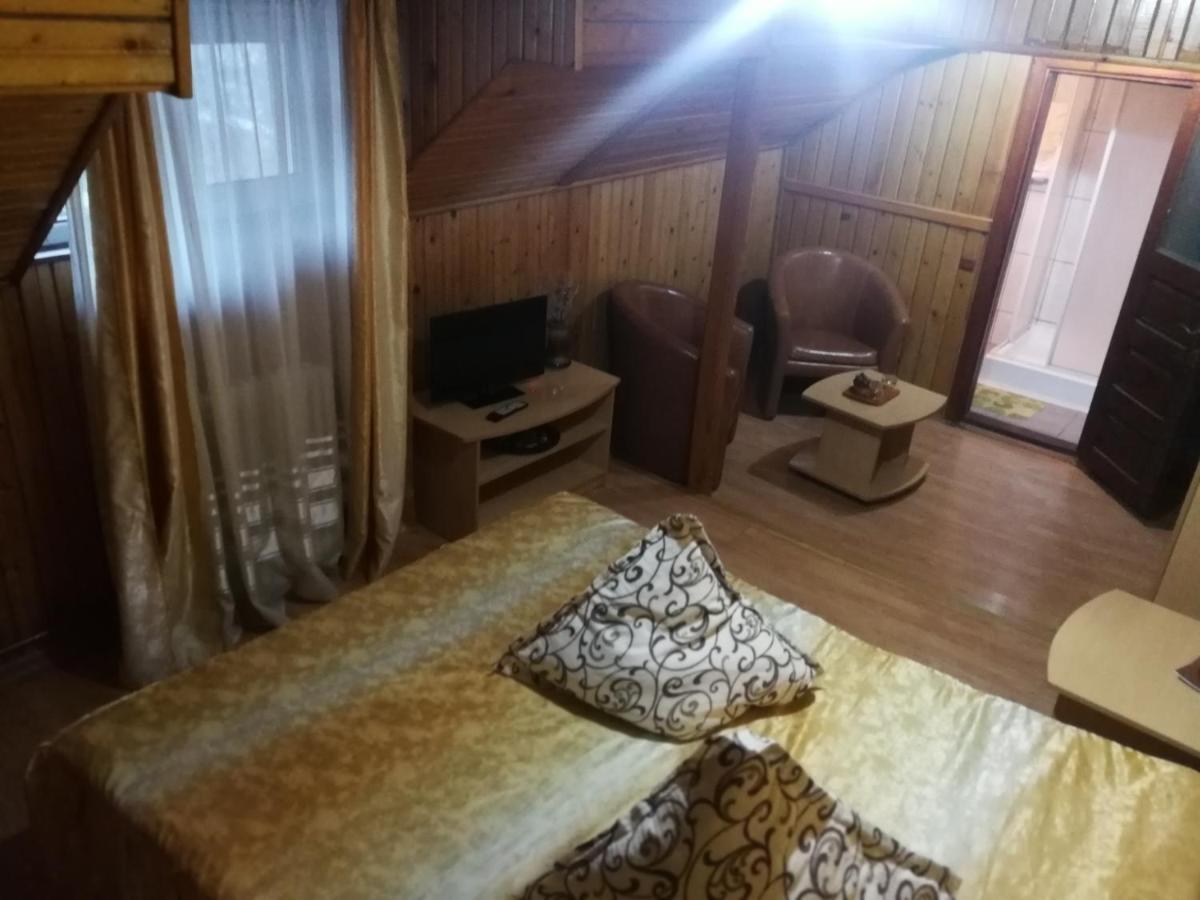 Pensiunea Fara Nume Buşteni Екстериор снимка